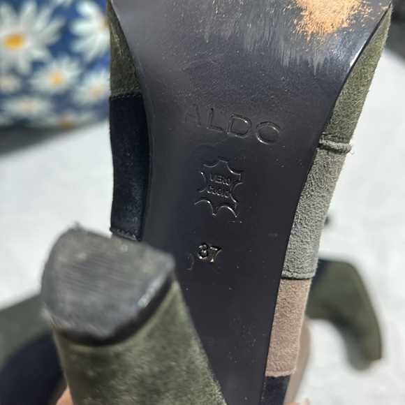 Suede boots - Picture 5 of 5